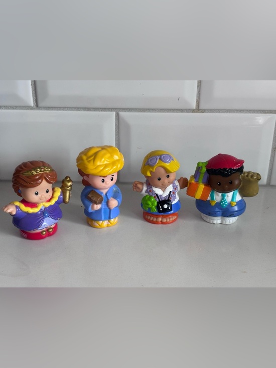 Little People Other - Fisher-Price Little People 4 Piece Lot